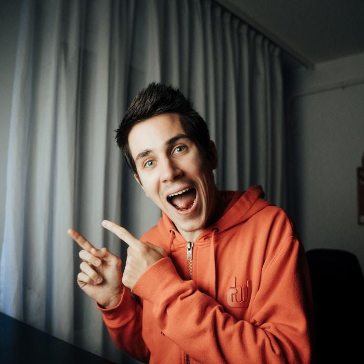 Jordan Reed, Client Relations Director, discussing corporate gifting strategy with business clients